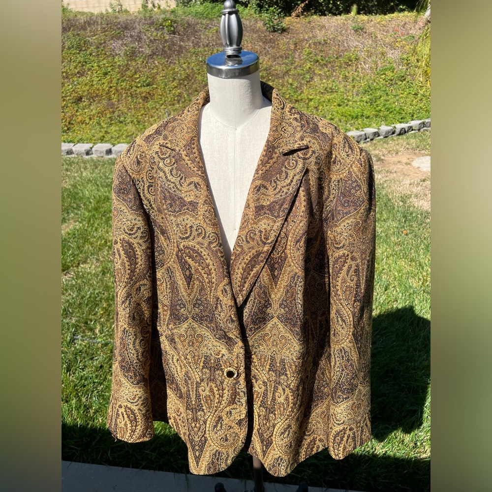 Focus 2000 Tan Paisley Blazer